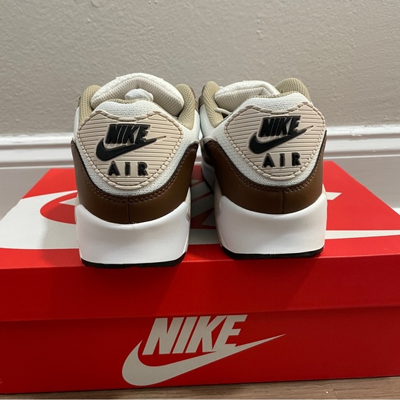 Nike Air Max 90 - Picture 3 of 7